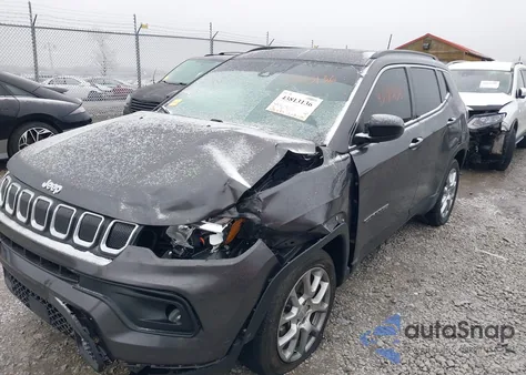 2022 Jeep Compass Latitude Lux 4X4 from USA, damaged, VIN 3C4NJDFBXNT163641